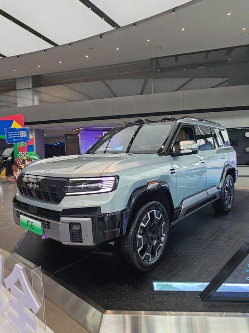 深圳105比亚迪方程豹硬派越野的爆款，英菲尼迪35周年与你共成长